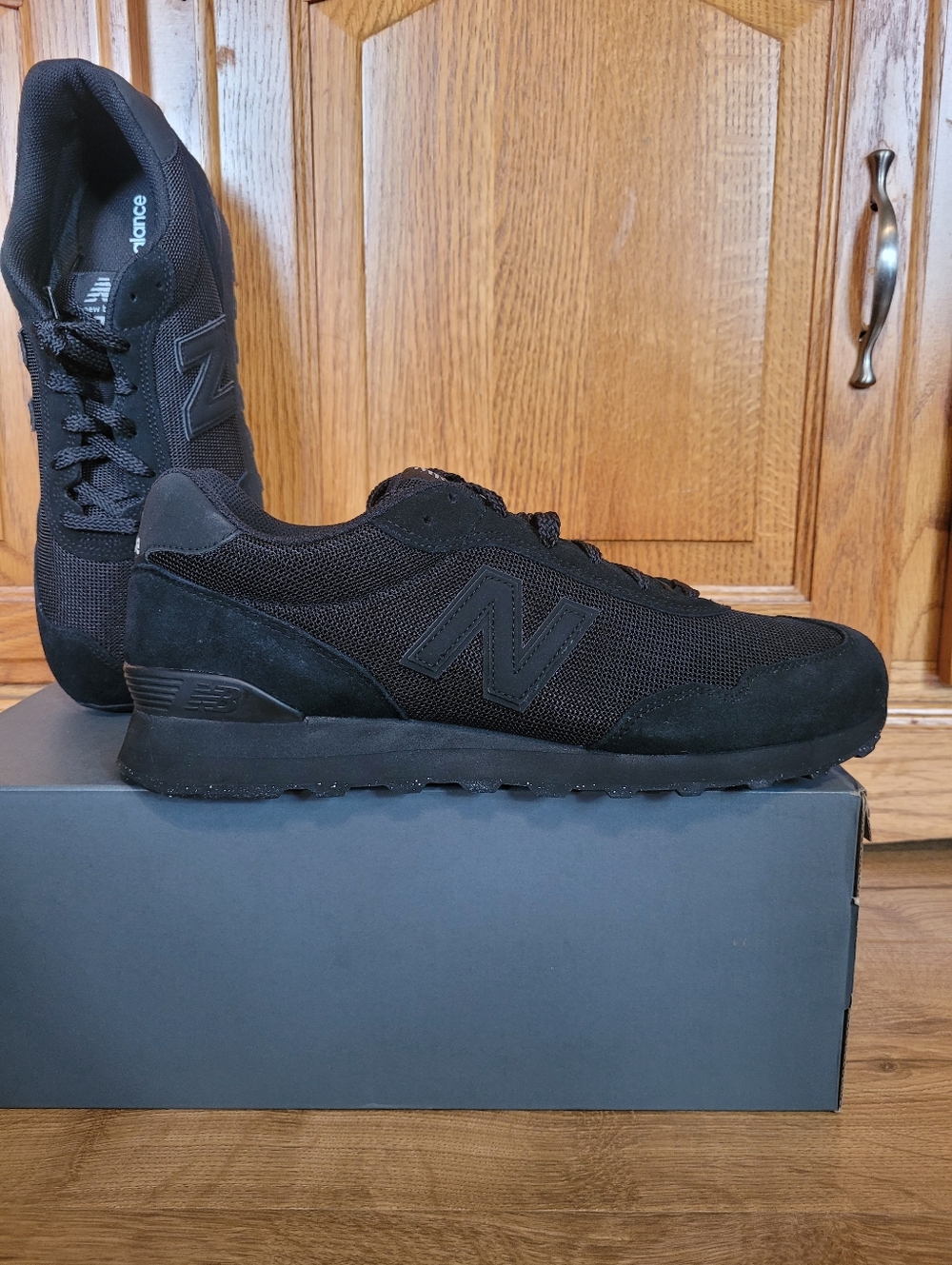 New Balance Mens Size 10 515 Black On Black Classics Sneakers Shoes M515AGR - Picture 2 of 8